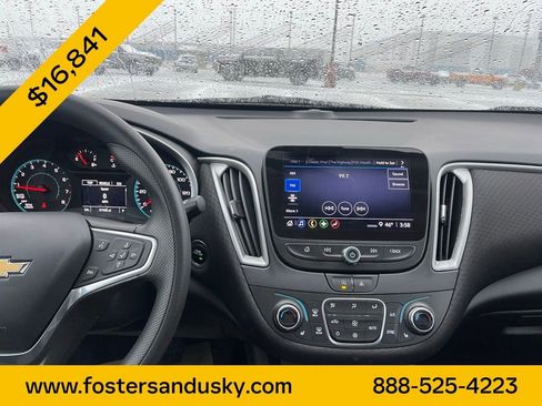 Used 2022 Chevrolet Malibu LT FWD image 12