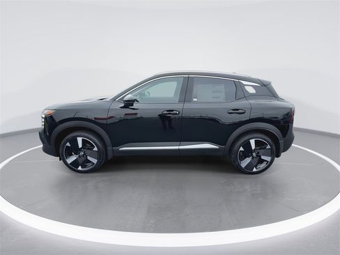 New 2025 Nissan Kicks SR w/ SR Premium Package image 5