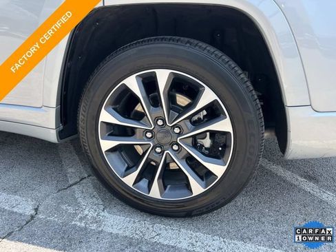 Certified 2024 Jeep Grand Cherokee L Overland w/ Advanced Protech Group III AWD/4WD image 12