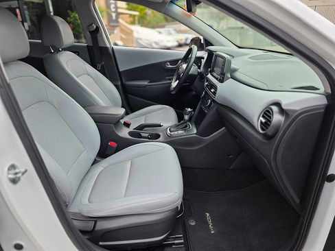 Used 2019 Hyundai Kona Limited image 16