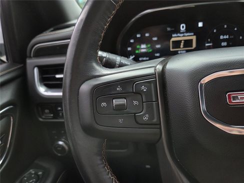 Used 2023 GMC Yukon AT4 w/ AT4 Premium Package AWD/4WD image 27