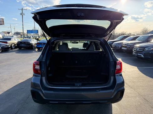 Used 2018 Subaru Outback 2.5i Premium AWD/4WD image 31