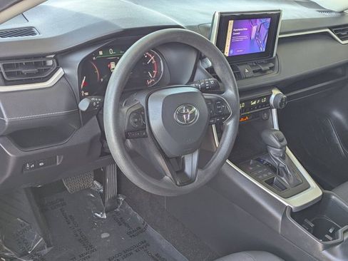 Used 2025 Toyota RAV4 XLE image 18