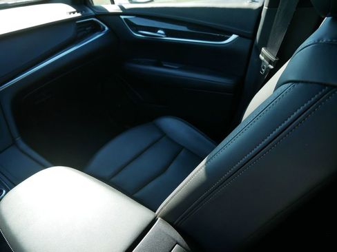 Used 2021 Cadillac XT5 Premium Luxury image 15