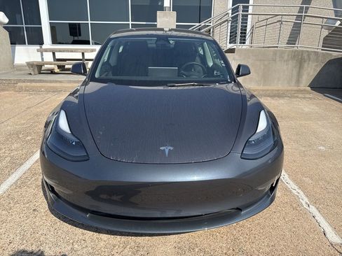 Used 2023 Tesla Model 3 Standard Range image 2