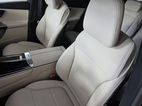 New 2027 Mercedes-Benz GLC 300 image 8