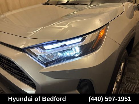 Used 2025 Toyota RAV4 XLE AWD/4WD image 10