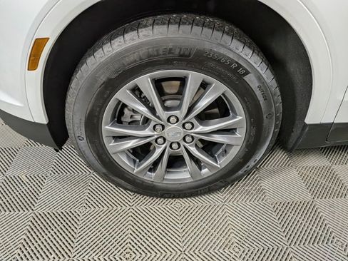 Certified 2023 Cadillac XT5 Premium Luxury w/ LPO, Floor Liner Package image 11