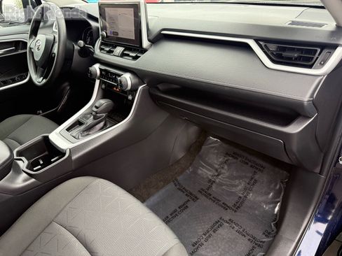 Used 2024 Toyota RAV4 XLE image 29