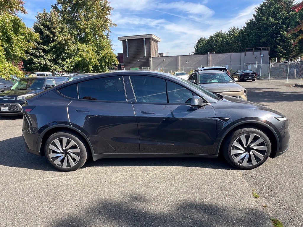 Used 2026 Tesla Model Y Long Range AWD/4WD image 8