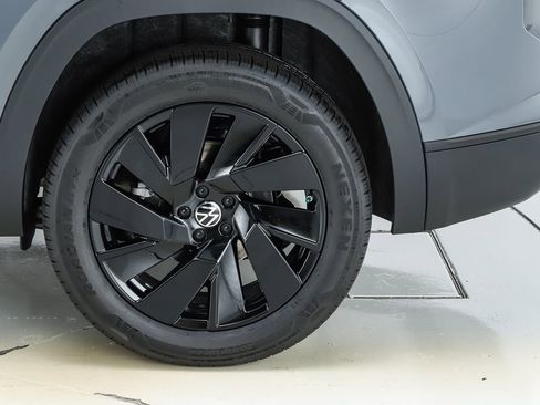 New 2026 Volkswagen Atlas Cross Sport SE image 45