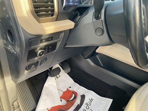 Used 2024 Ford Expedition Max Limited image 21