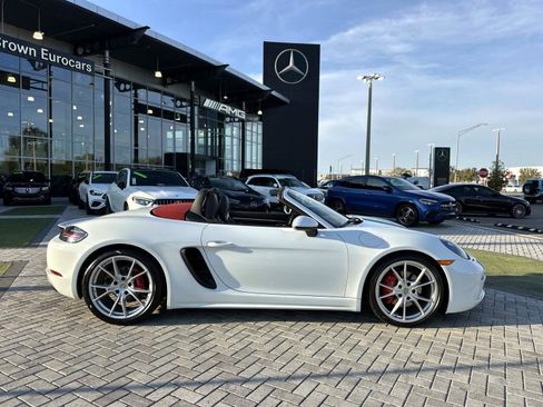 Used 2018 Porsche 718 Boxster S image 3