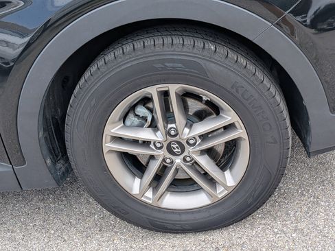Used 2018 Hyundai Santa Fe Sport w/ 2.4L Value Package 02 FWD image 11