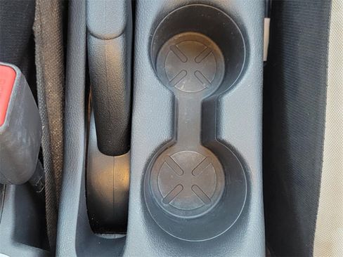 Certified 2021 Nissan Versa SV image 25