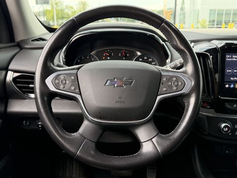 Used 2021 Chevrolet Traverse RS FWD image 6