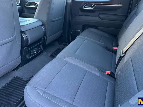 Used 2025 Chevrolet Silverado 1500 LT image 14