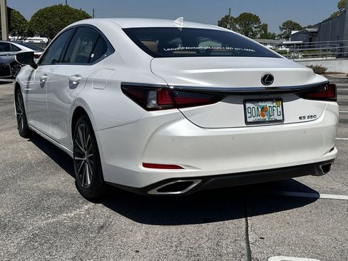 Used 2025 Lexus ES 350 w/ Premium Package FWD image 10