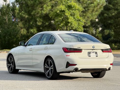 Used 2021 BMW 330i xDrive Sedan w/ Premium Package AWD/4WD image 10