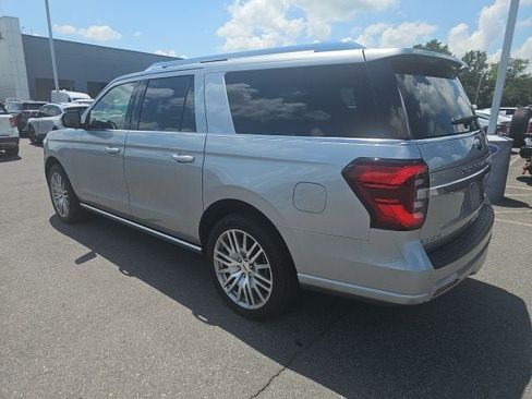 Used 2023 Ford Expedition Max Platinum AWD/4WD image 9