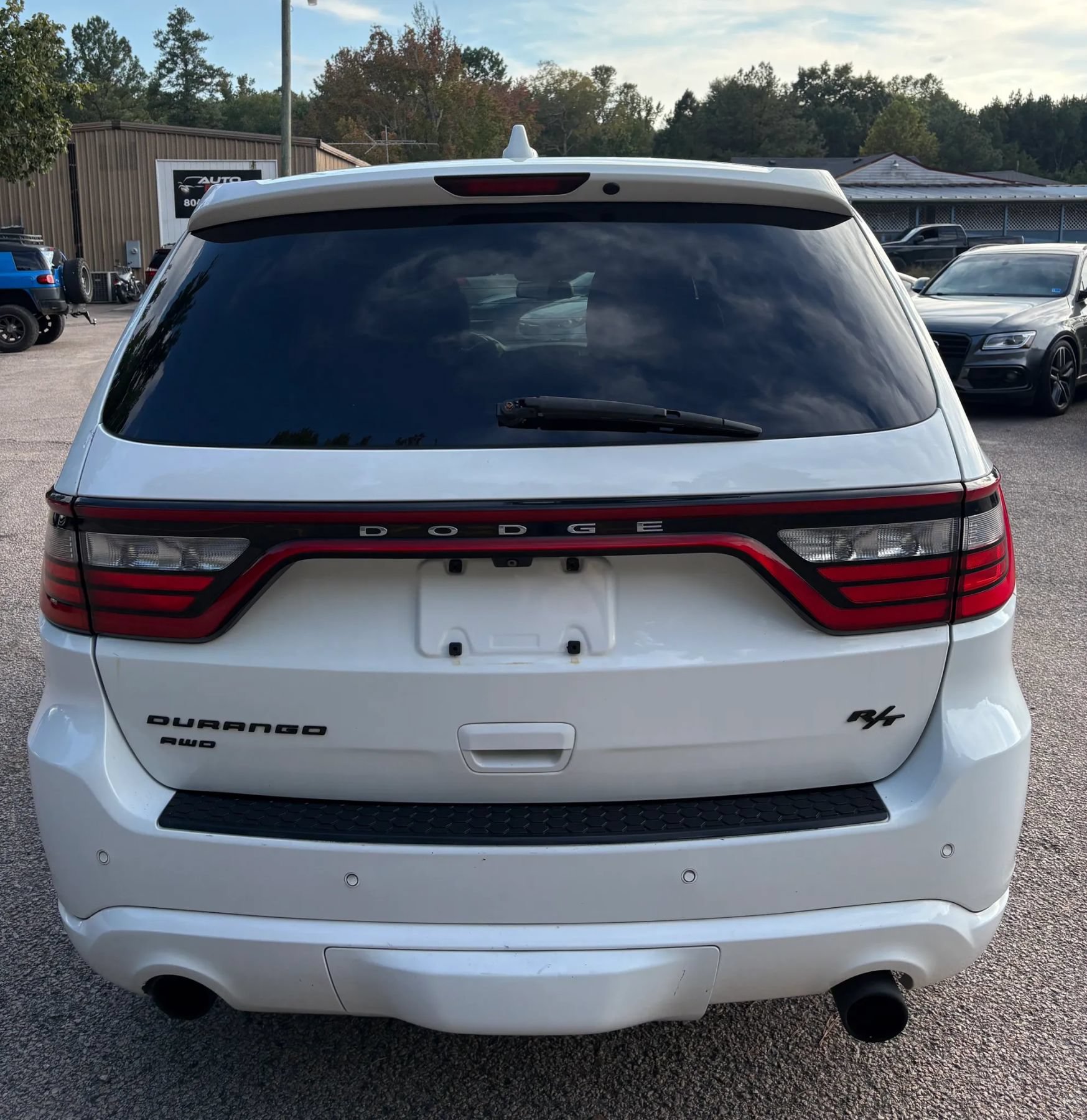 Used 2016 Dodge Durango R/T w/ Blacktop Package AWD/4WD image 5
