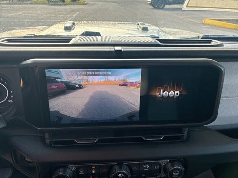 New 2026 Jeep Gladiator Sport image 17