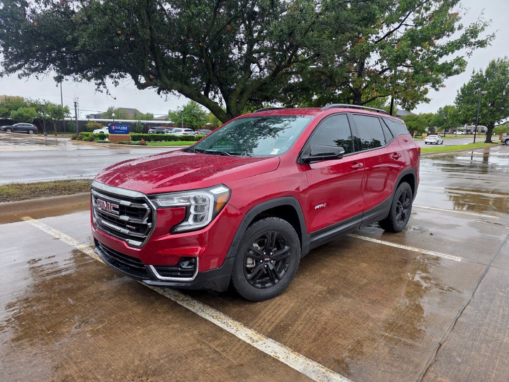 Used 2024 GMC Terrain AT4 w/ Infotainment Package II AWD/4WD image 2