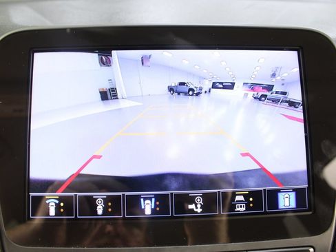 Used 2024 Chevrolet Equinox LT FWD image 4