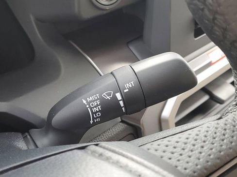 Used 2025 Toyota Tacoma TRD Off-Road image 19