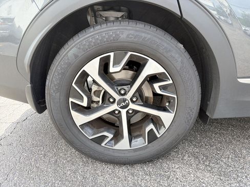 Used 2024 Kia Sportage EX FWD image 10