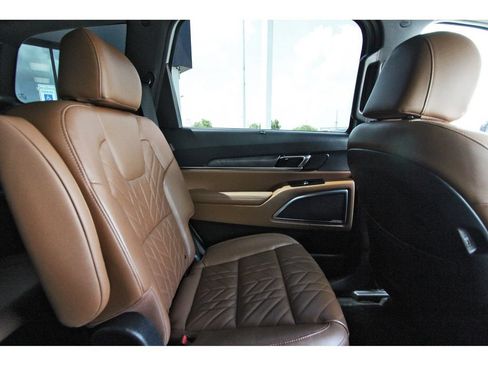 Certified 2024 Kia Telluride SX X-Line AWD/4WD image 13