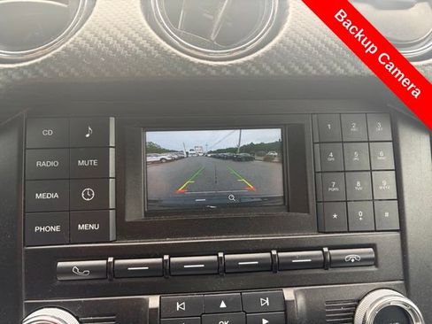 Used 2018 Ford Mustang Coupe RWD image 21