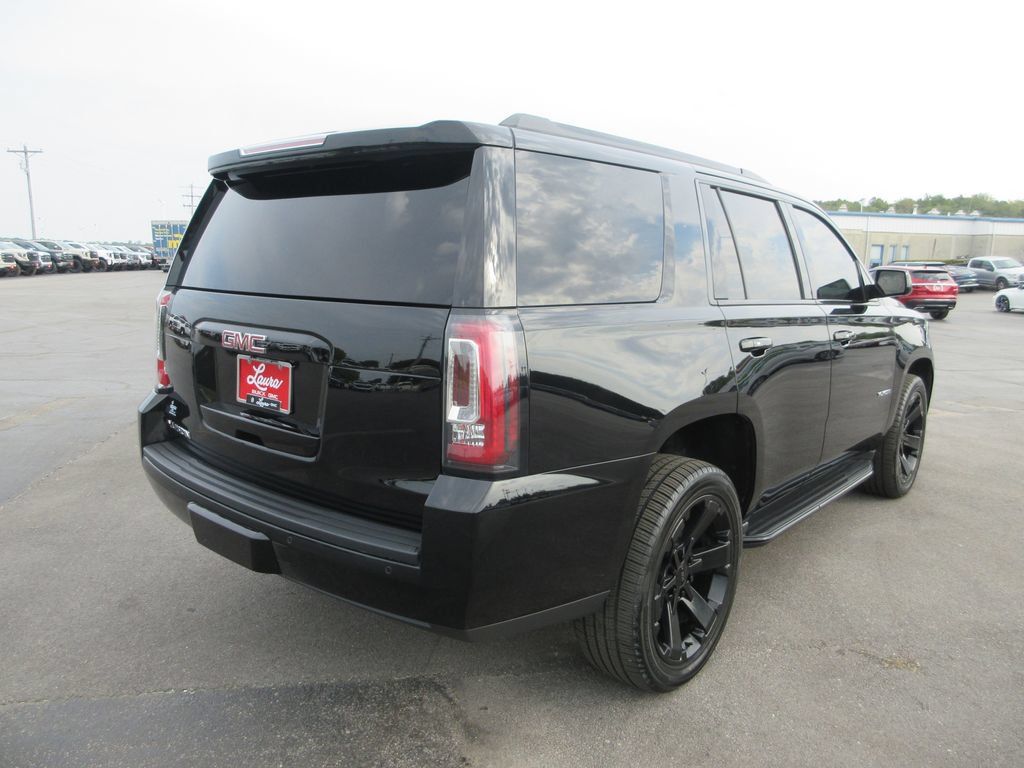Used 2019 GMC Yukon SLT w/ Graphite Performance Edition AWD/4WD image 4