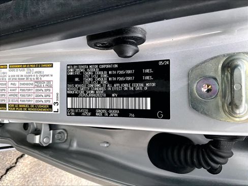 Used 2024 Toyota 4Runner TRD Off-Road image 36