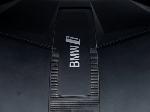 Used 2024 BMW i7 eDrive50 w/ M Sport Package image 76