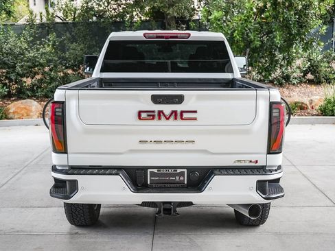 Used 2026 GMC Sierra 2500 AT4 AWD/4WD image 5