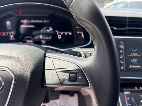 Used 2023 Audi Q8 Premium AWD/4WD image 22