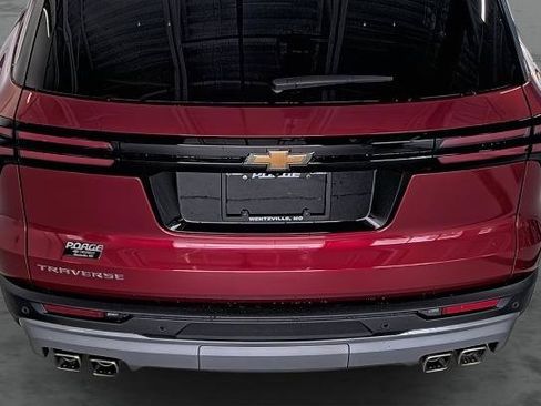 New 2026 Chevrolet Traverse LT w/ Driver Confidence Package FWD image 12