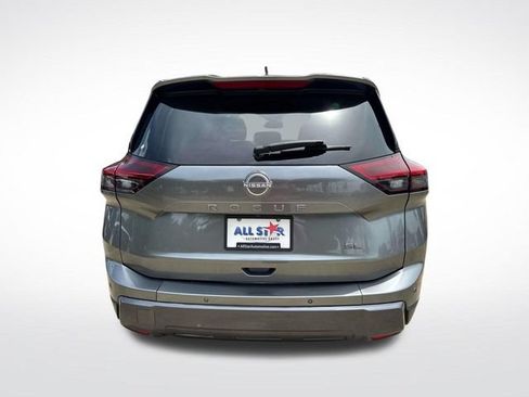 Used 2025 Nissan Rogue SL FWD image 8