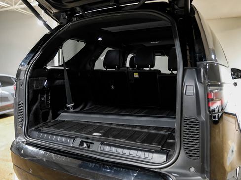 Used 2023 Land Rover Discovery S R-Dynamic image 58