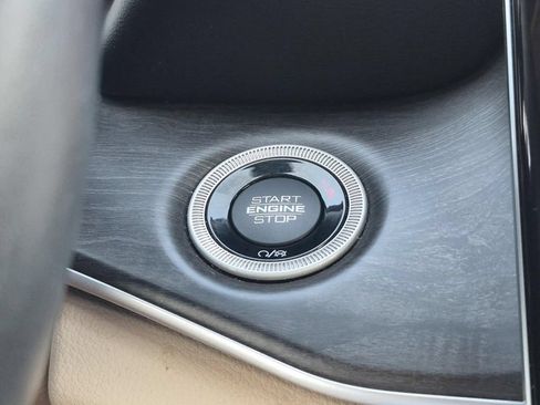 Used 2022 Jeep Grand Cherokee L Limited AWD/4WD image 26