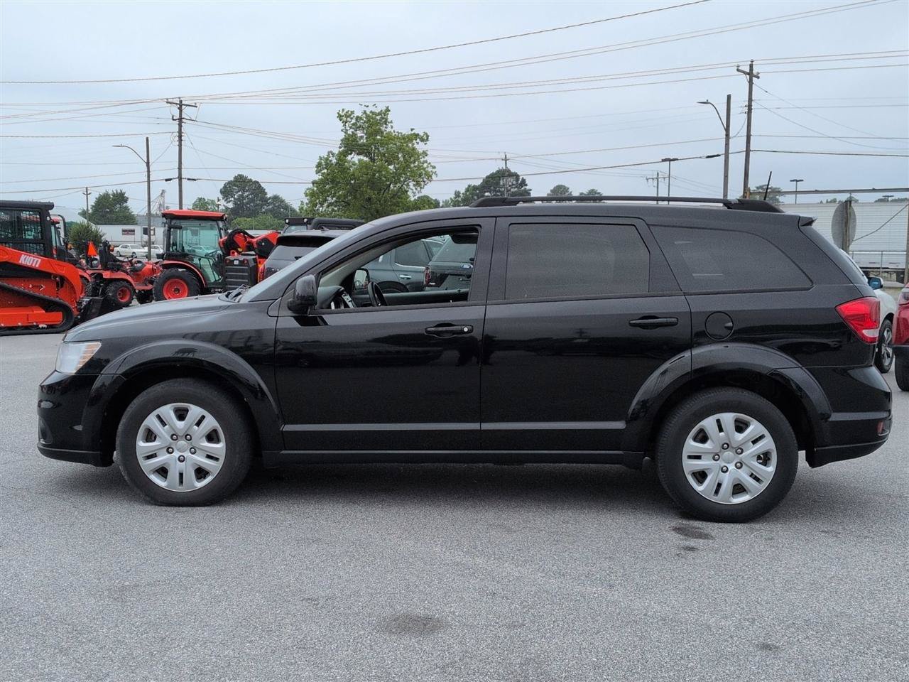 Used 2019 Dodge Journey SE FWD image 6