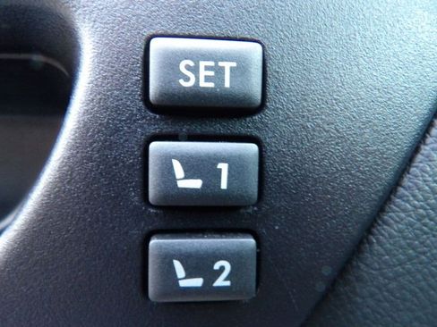 Used 2019 Subaru Outback 2.5i Limited w/ Popular Package #2 image 11