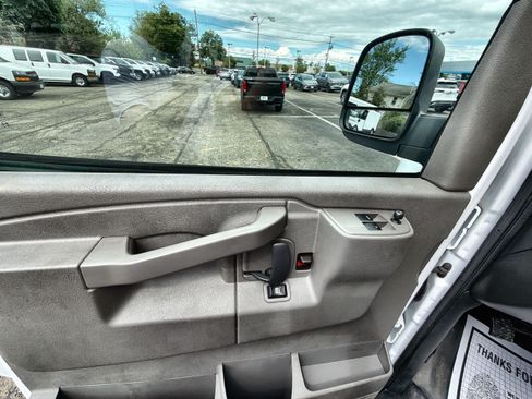 Used 2024 Chevrolet Express 2500 w/ Driver Convenience Package RWD image 23