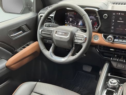 New 2026 GMC Canyon AT4 w/ Technology Plus Package AWD/4WD image 14