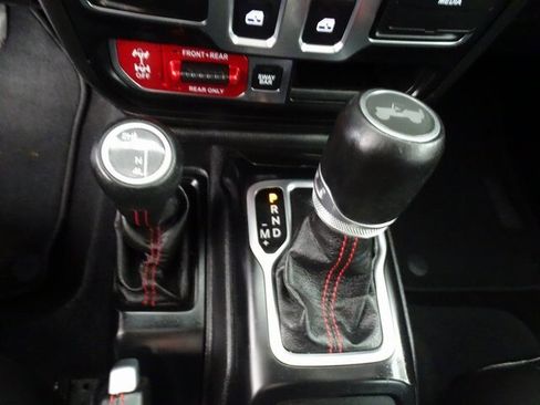 Used 2020 Jeep Wrangler Rubicon w/ Steel Bumper Group image 10