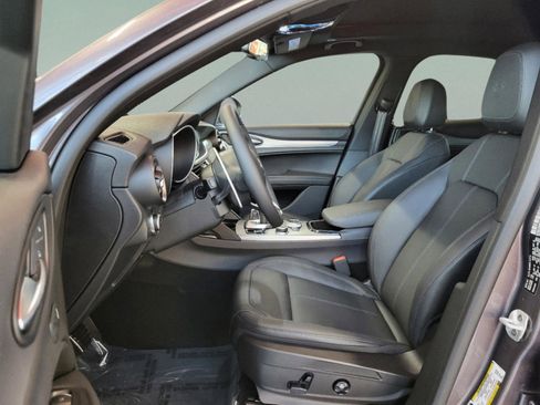 New 2025 Alfa Romeo Stelvio Sprint image 31