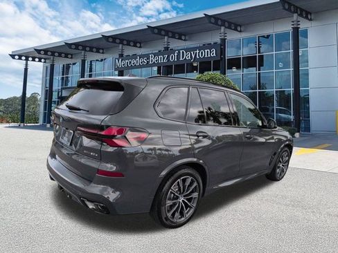 Used 2026 BMW X5 xDrive50e w/ M Sport Package AWD/4WD image 4