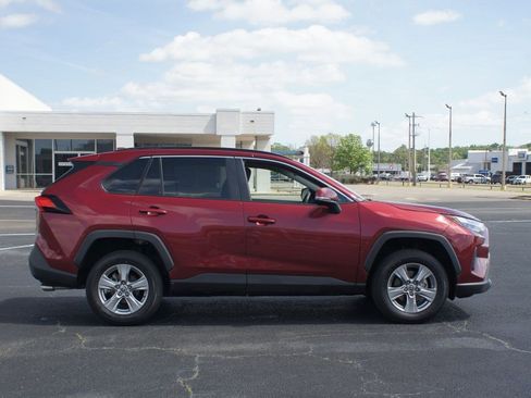 Used 2023 Toyota RAV4 XLE w/ Convenience Package FWD image 21