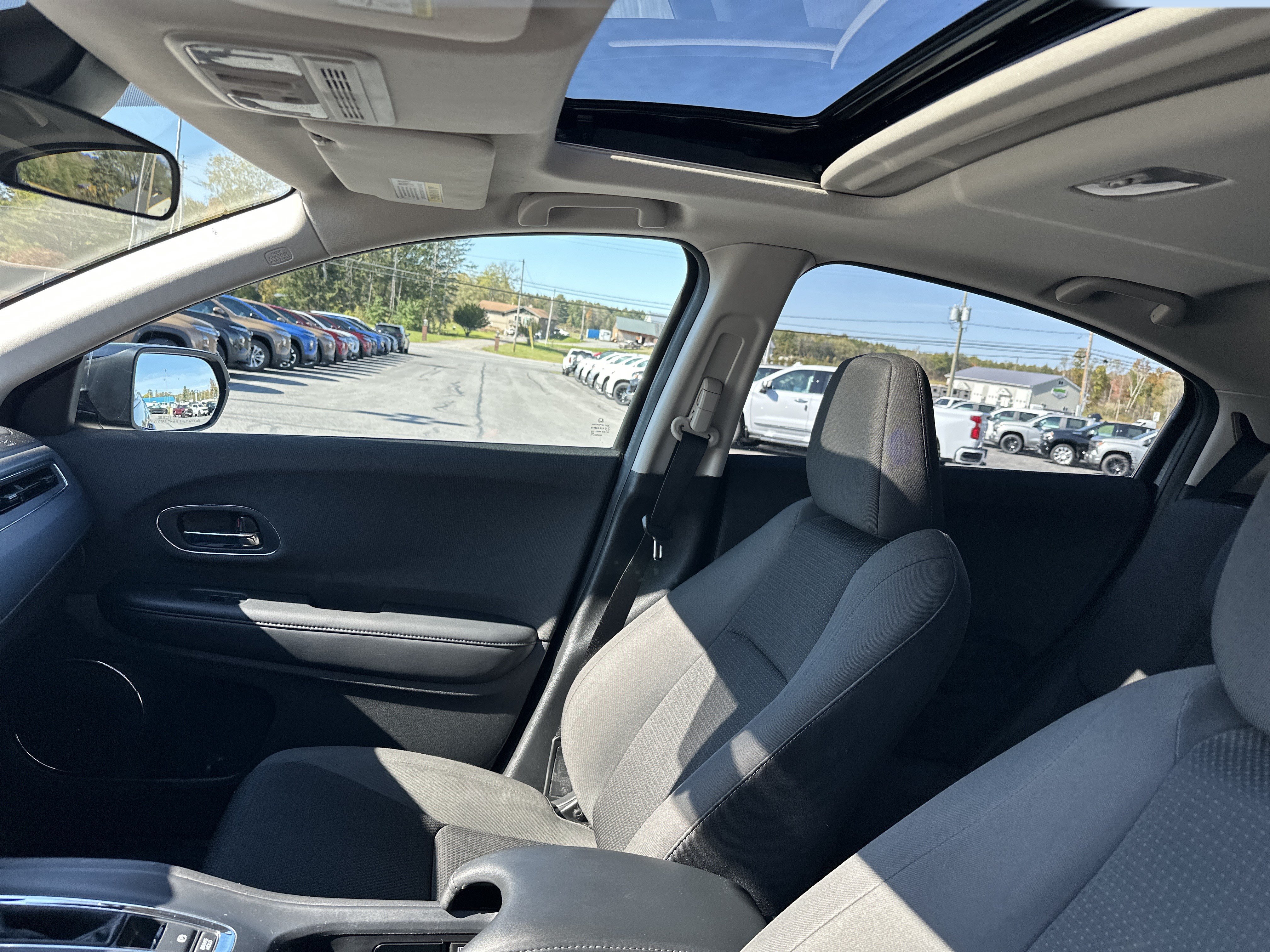 Used 2022 Honda HR-V EX image 7